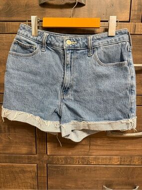 Hollister Ultra High Rise Mom Shorts